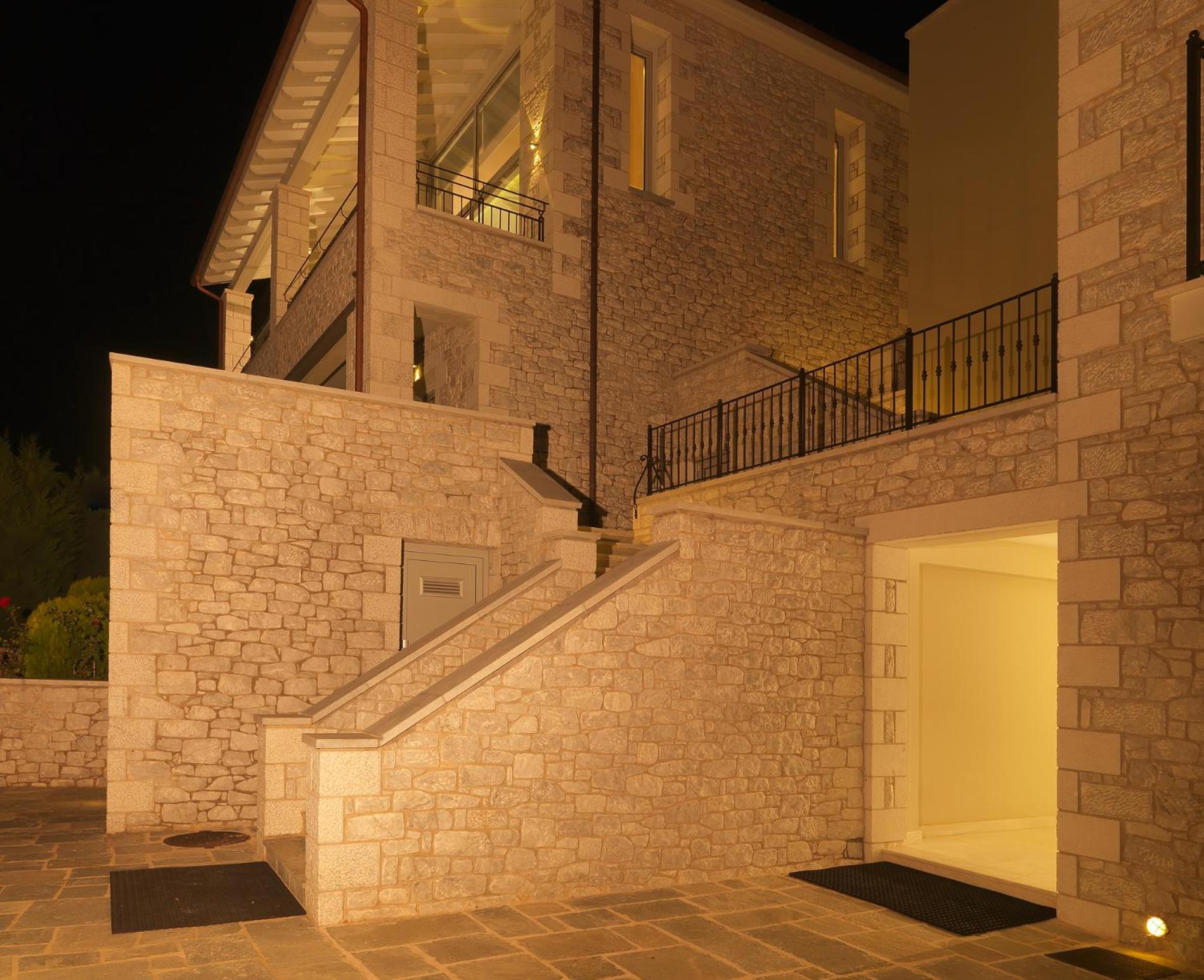 Hondos Classic Hotel & Spa Nestani Exterior photo